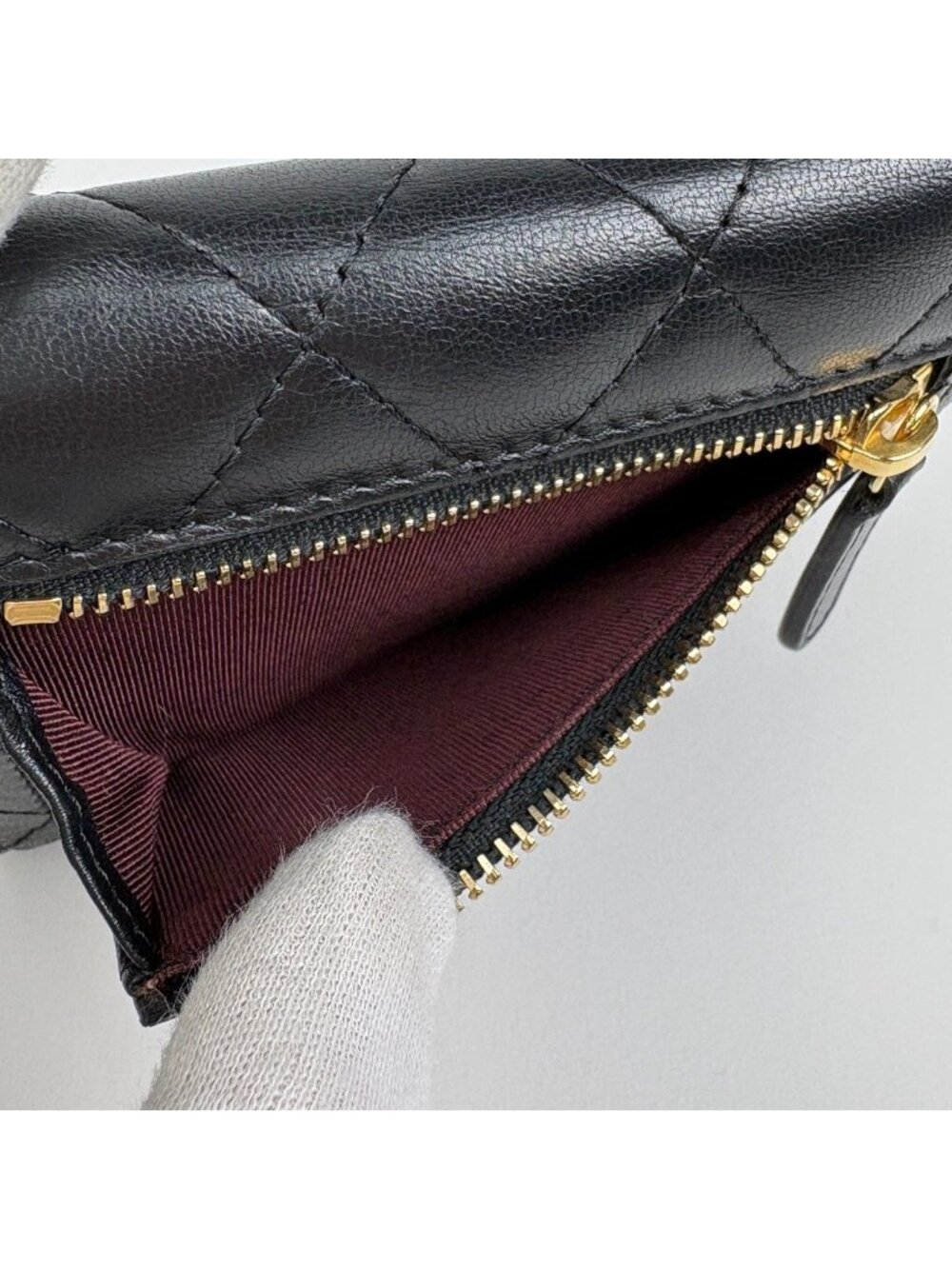Chanel CC Logo Trifold Wallet Quilted Leather Black - Picture 8 of 10